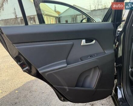 Чорний Кіа Sportage, об'ємом двигуна 2 л та пробігом 147 тис. км за 16900 $, фото 38 на Automoto.ua