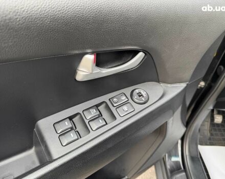 Черный Киа Sportage, объемом двигателя 2.4 л и пробегом 117 тыс. км за 12690 $, фото 18 на Automoto.ua
