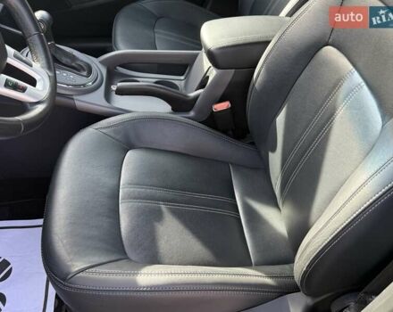 Чорний Кіа Sportage, об'ємом двигуна 2 л та пробігом 147 тис. км за 16900 $, фото 45 на Automoto.ua