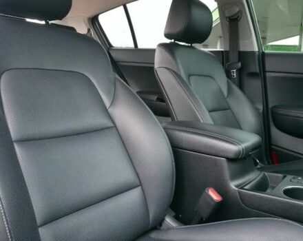 Черный Киа Sportage, объемом двигателя 2 л и пробегом 197 тыс. км за 18400 $, фото 9 на Automoto.ua