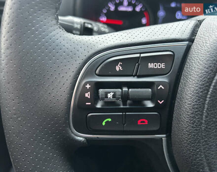 Чорний Кіа Sportage, об'ємом двигуна 2 л та пробігом 176 тис. км за 17600 $, фото 41 на Automoto.ua