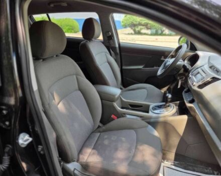 Чорний Кіа Sportage, об'ємом двигуна 2.4 л та пробігом 77 тис. км за 9700 $, фото 8 на Automoto.ua
