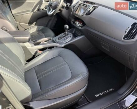 Чорний Кіа Sportage, об'ємом двигуна 2 л та пробігом 147 тис. км за 16900 $, фото 39 на Automoto.ua