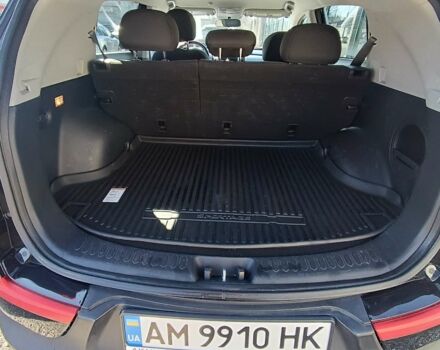 Черный Киа Sportage, объемом двигателя 2.4 л и пробегом 300 тыс. км за 12500 $, фото 2 на Automoto.ua