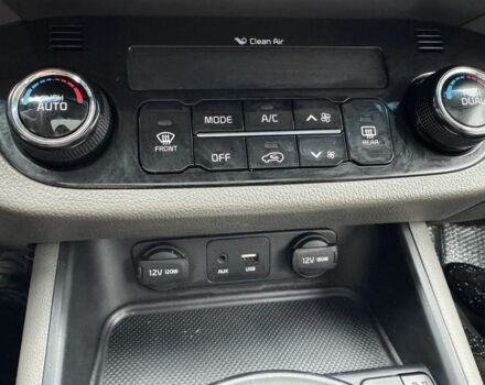 Черный Киа Sportage, объемом двигателя 2.4 л и пробегом 180 тыс. км за 309 $, фото 11 на Automoto.ua