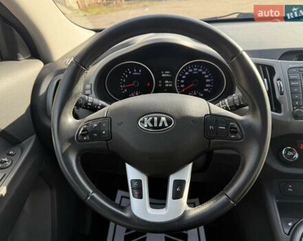 Чорний Кіа Sportage, об'ємом двигуна 2 л та пробігом 147 тис. км за 16900 $, фото 16 на Automoto.ua