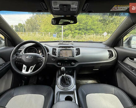 Черный Киа Sportage, объемом двигателя 2 л и пробегом 137 тыс. км за 15500 $, фото 8 на Automoto.ua