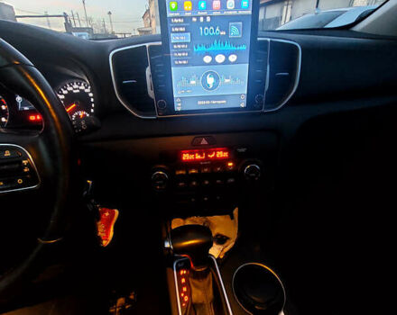 Чорний Кіа Sportage, об'ємом двигуна 2 л та пробігом 83 тис. км за 22000 $, фото 21 на Automoto.ua