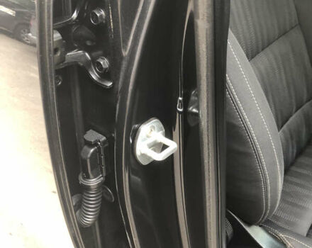 Чорний Кіа Sportage, об'ємом двигуна 2 л та пробігом 39 тис. км за 17800 $, фото 65 на Automoto.ua