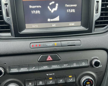 Черный Киа Sportage, объемом двигателя 1.7 л и пробегом 230 тыс. км за 15800 $, фото 52 на Automoto.ua