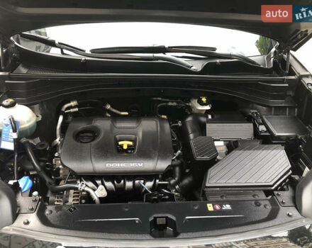 Чорний Кіа Sportage, об'ємом двигуна 2 л та пробігом 39 тис. км за 17800 $, фото 83 на Automoto.ua