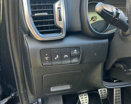 Черный Киа Sportage, объемом двигателя 2 л и пробегом 141 тыс. км за 18000 $, фото 9 на Automoto.ua