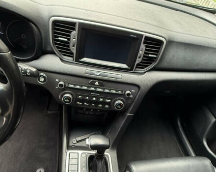 Черный Киа Sportage, объемом двигателя 1.69 л и пробегом 238 тыс. км за 16700 $, фото 12 на Automoto.ua