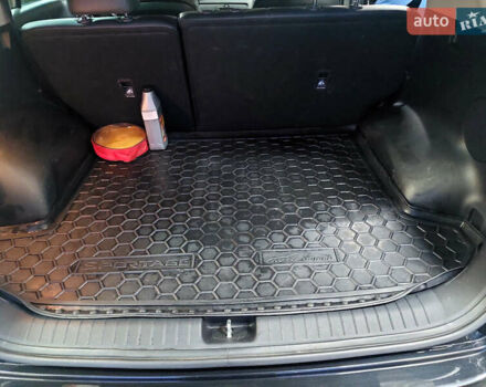 Чорний Кіа Sportage, об'ємом двигуна 2 л та пробігом 83 тис. км за 22000 $, фото 12 на Automoto.ua