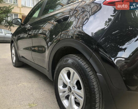 Чорний Кіа Sportage, об'ємом двигуна 2 л та пробігом 39 тис. км за 17800 $, фото 19 на Automoto.ua