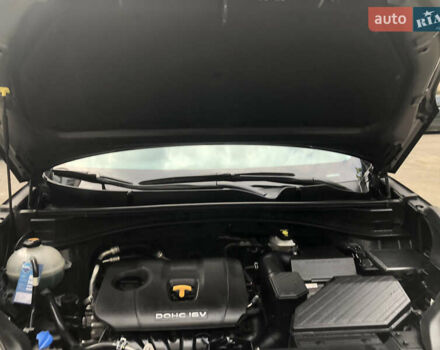 Чорний Кіа Sportage, об'ємом двигуна 2 л та пробігом 39 тис. км за 17800 $, фото 81 на Automoto.ua