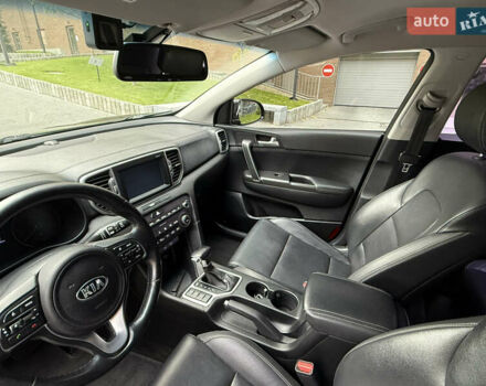 Черный Киа Sportage, объемом двигателя 1.69 л и пробегом 238 тыс. км за 16700 $, фото 11 на Automoto.ua