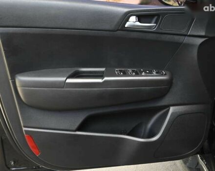 Чорний Кіа Sportage, об'ємом двигуна 1.7 л та пробігом 198 тис. км за 17900 $, фото 22 на Automoto.ua