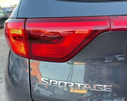 Чорний Кіа Sportage, об'ємом двигуна 1.59 л та пробігом 98 тис. км за 15500 $, фото 10 на Automoto.ua