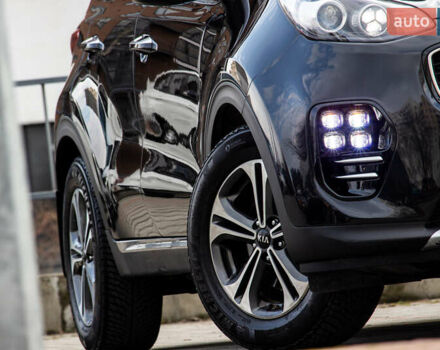 Черный Киа Sportage, объемом двигателя 1.6 л и пробегом 68 тыс. км за 16900 $, фото 2 на Automoto.ua