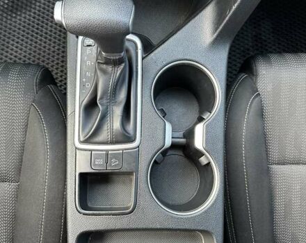 Чорний Кіа Sportage, об'ємом двигуна 2.4 л та пробігом 160 тис. км за 15000 $, фото 42 на Automoto.ua