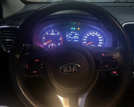 Чорний Кіа Sportage, об'ємом двигуна 1.69 л та пробігом 165 тис. км за 18000 $, фото 9 на Automoto.ua