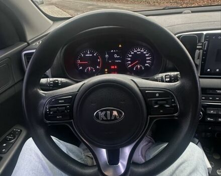Черный Киа Sportage, объемом двигателя 1.7 л и пробегом 170 тыс. км за 16500 $, фото 6 на Automoto.ua