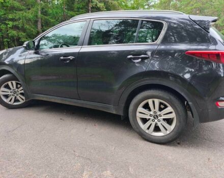 Черный Киа Sportage, объемом двигателя 1.7 л и пробегом 120 тыс. км за 10500 $, фото 4 на Automoto.ua