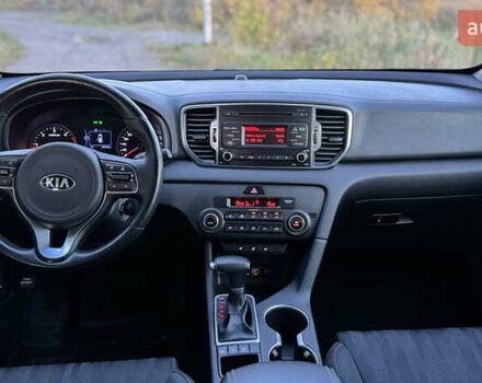 Чорний Кіа Sportage, об'ємом двигуна 1.69 л та пробігом 80 тис. км за 18500 $, фото 58 на Automoto.ua