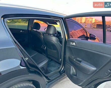 Черный Киа Sportage, объемом двигателя 2 л и пробегом 194 тыс. км за 17800 $, фото 18 на Automoto.ua