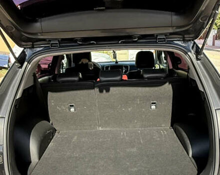 Черный Киа Sportage, объемом двигателя 2 л и пробегом 170 тыс. км за 18500 $, фото 12 на Automoto.ua