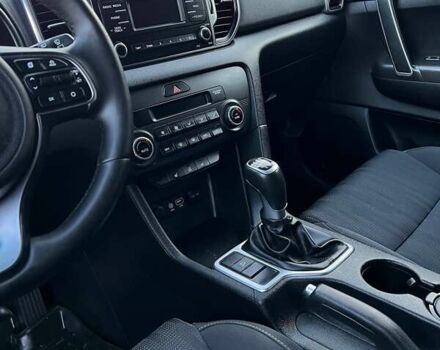 Чорний Кіа Sportage, об'ємом двигуна 1.59 л та пробігом 98 тис. км за 15500 $, фото 30 на Automoto.ua