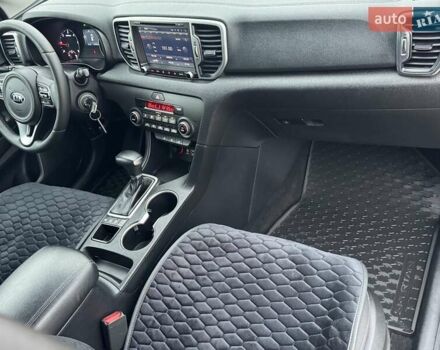 Чорний Кіа Sportage, об'ємом двигуна 1.69 л та пробігом 104 тис. км за 17300 $, фото 29 на Automoto.ua