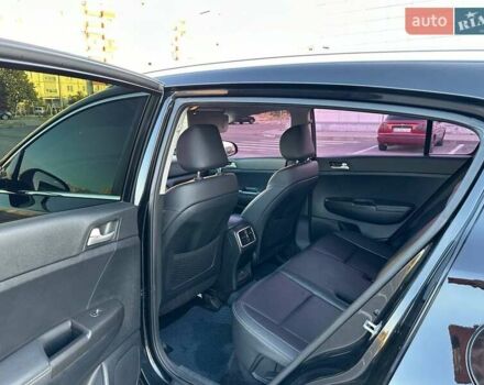 Черный Киа Sportage, объемом двигателя 2 л и пробегом 194 тыс. км за 17800 $, фото 9 на Automoto.ua