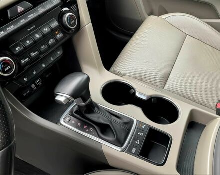 Черный Киа Sportage, объемом двигателя 2 л и пробегом 61 тыс. км за 7000 $, фото 9 на Automoto.ua