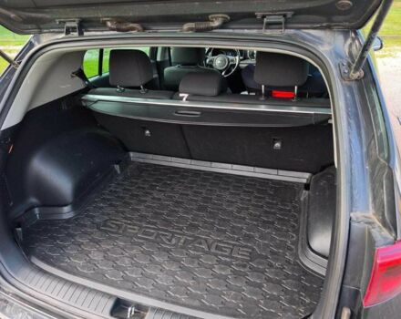Черный Киа Sportage, объемом двигателя 1.7 л и пробегом 120 тыс. км за 10500 $, фото 6 на Automoto.ua