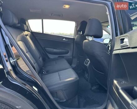 Чорний Кіа Sportage, об'ємом двигуна 2.4 л та пробігом 160 тис. км за 15000 $, фото 31 на Automoto.ua