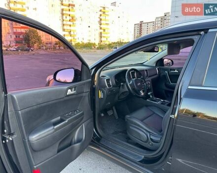 Черный Киа Sportage, объемом двигателя 2 л и пробегом 194 тыс. км за 17800 $, фото 8 на Automoto.ua