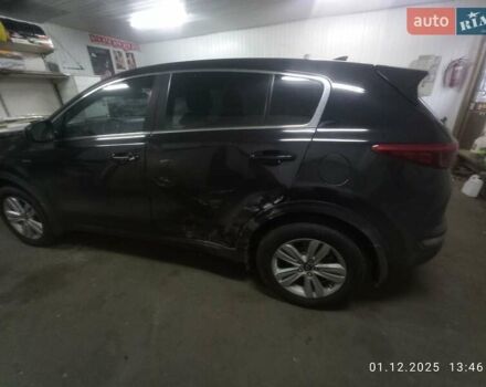 Черный Киа Sportage, объемом двигателя 2.36 л и пробегом 85 тыс. км за 13000 $, фото 3 на Automoto.ua