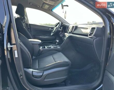 Чорний Кіа Sportage, об'ємом двигуна 2.4 л та пробігом 160 тис. км за 15000 $, фото 27 на Automoto.ua