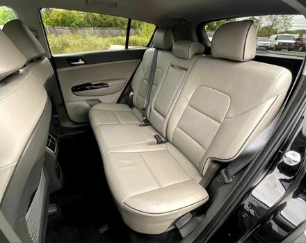Черный Киа Sportage, объемом двигателя 2 л и пробегом 61 тыс. км за 7000 $, фото 12 на Automoto.ua
