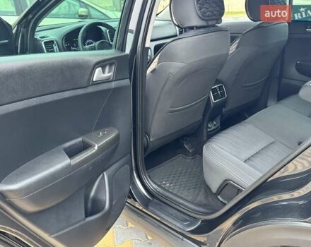 Чорний Кіа Sportage, об'ємом двигуна 1.69 л та пробігом 104 тис. км за 17300 $, фото 21 на Automoto.ua