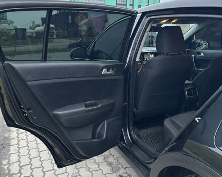 Чорний Кіа Sportage, об'ємом двигуна 1.6 л та пробігом 89 тис. км за 17500 $, фото 8 на Automoto.ua