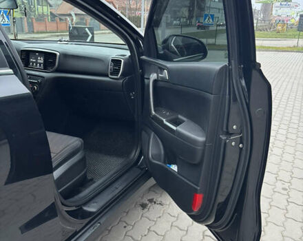 Чорний Кіа Sportage, об'ємом двигуна 1.6 л та пробігом 89 тис. км за 17500 $, фото 9 на Automoto.ua
