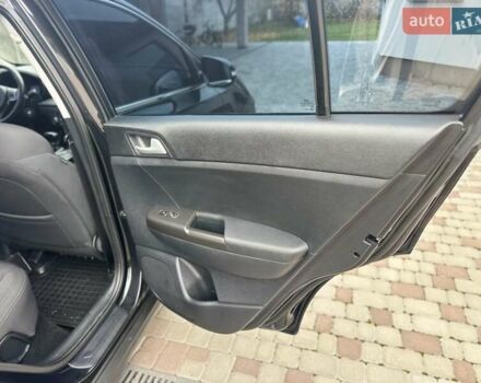 Черный Киа Sportage, объемом двигателя 1.69 л и пробегом 85 тыс. км за 17600 $, фото 20 на Automoto.ua