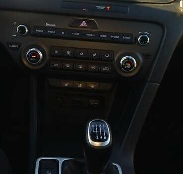 Чорний Кіа Sportage, об'ємом двигуна 1.59 л та пробігом 50 тис. км за 17900 $, фото 7 на Automoto.ua