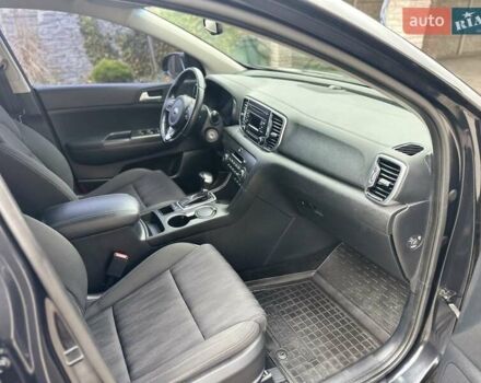 Черный Киа Sportage, объемом двигателя 1.69 л и пробегом 85 тыс. км за 17600 $, фото 23 на Automoto.ua