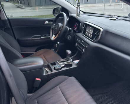 Чорний Кіа Sportage, об'ємом двигуна 1.6 л та пробігом 89 тис. км за 17500 $, фото 11 на Automoto.ua