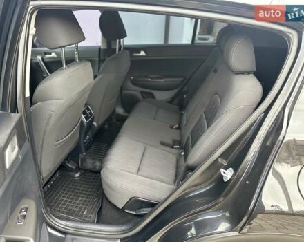 Черный Киа Sportage, объемом двигателя 1.69 л и пробегом 85 тыс. км за 17600 $, фото 17 на Automoto.ua