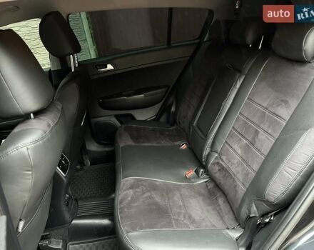 Черный Киа Sportage, объемом двигателя 1.59 л и пробегом 63 тыс. км за 19100 $, фото 20 на Automoto.ua